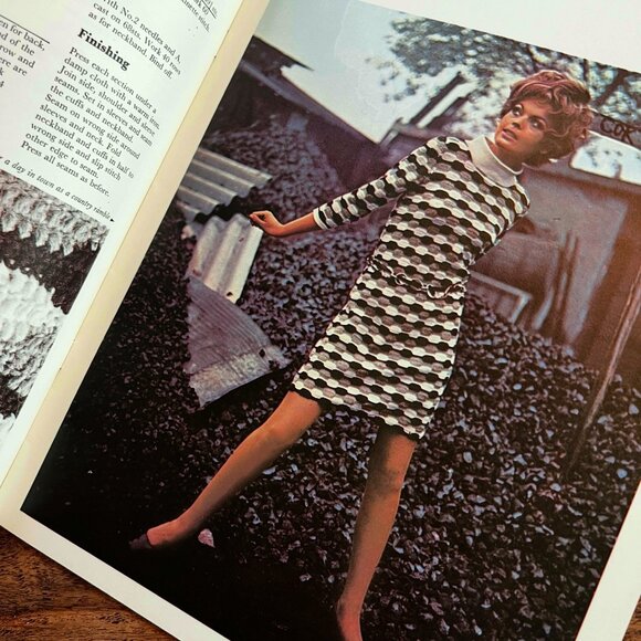 Golden Hands Vintage Craft Magazines Set Of 3 - Picture 9 of 16